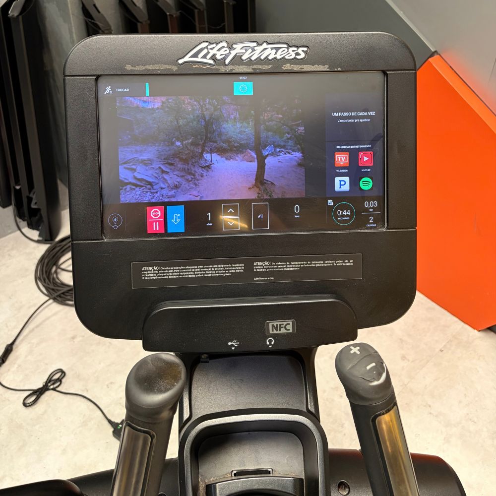 Elíptico Life Fitness Discovery SE thumb 2