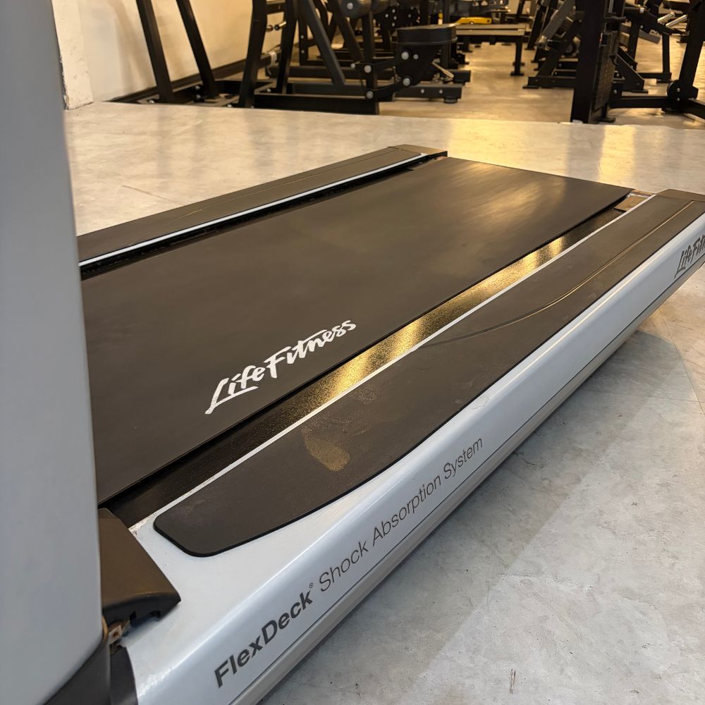 Esteira Life Fitness Discovery thumb 3