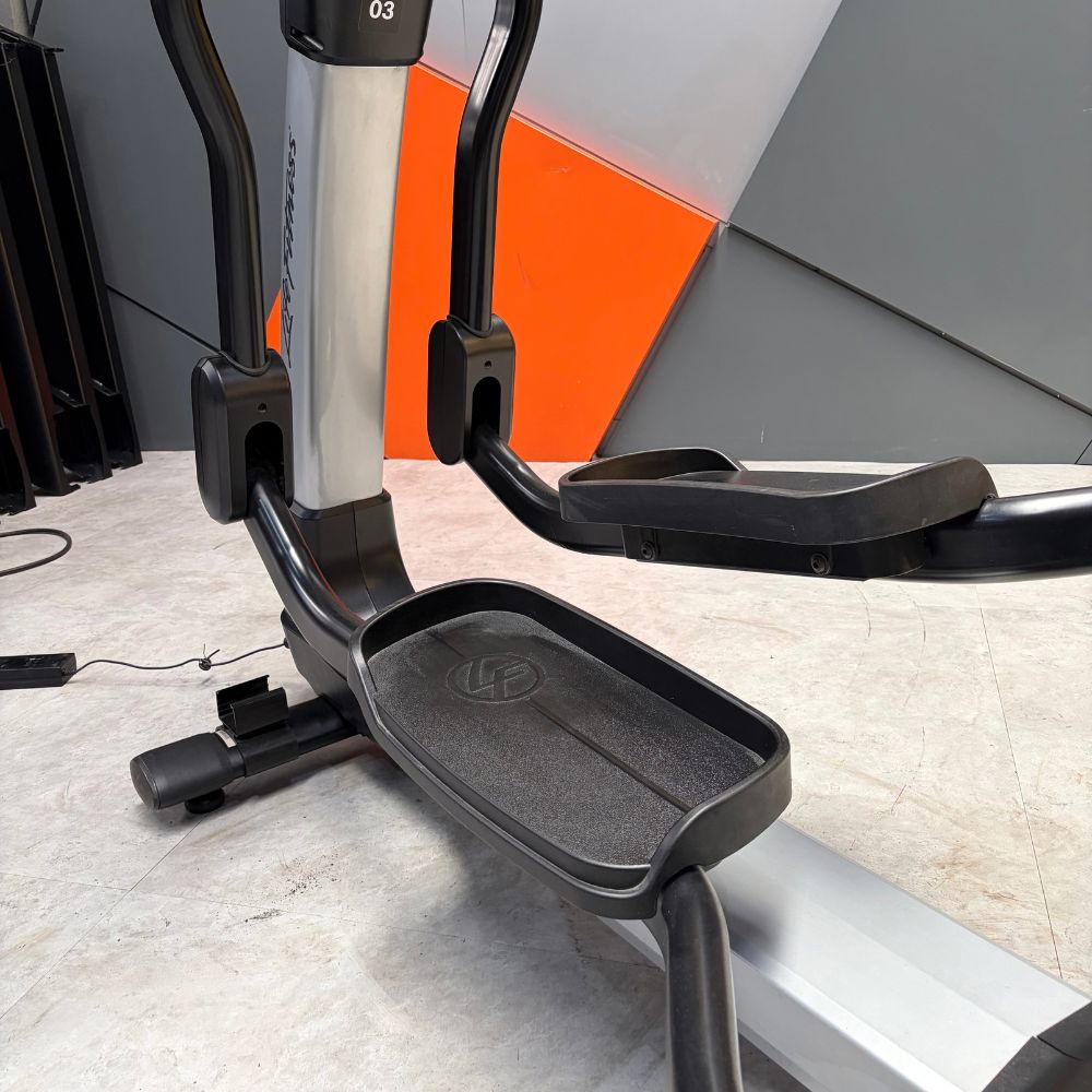 Elíptico Life Fitness Discovery SE thumb 3