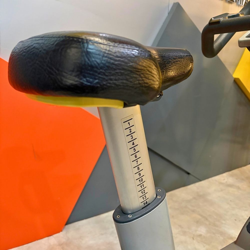 Bike Vertical Technogym Excite thumb 3